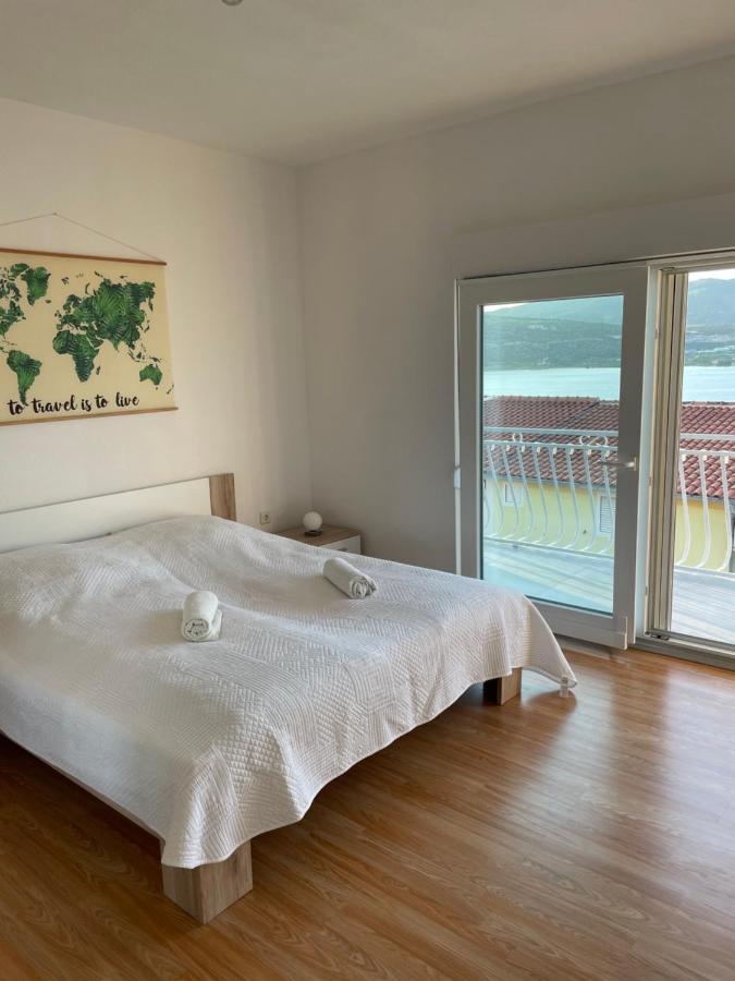 Apartment Roko Trogir Exterior photo